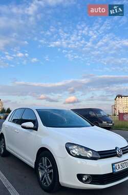 Хэтчбек Volkswagen Golf 2010 в Киеве
