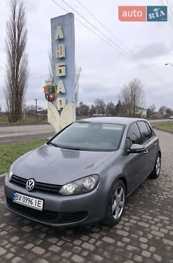 Хэтчбек Volkswagen Golf 2009 в Киеве