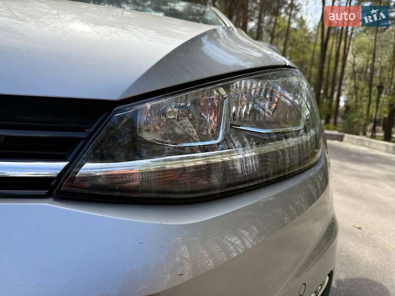 Універсал Volkswagen Golf 2019 в Києві