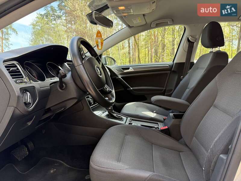 Універсал Volkswagen Golf 2019 в Києві