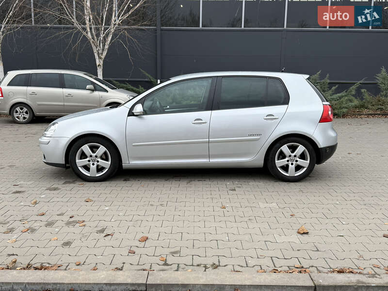 Хэтчбек Volkswagen Golf 2008 в Белой Церкви