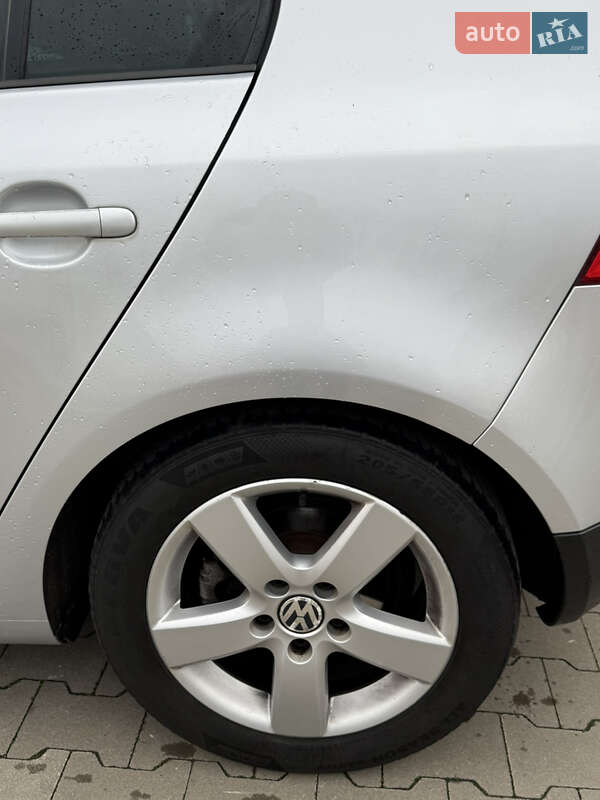 Хэтчбек Volkswagen Golf 2008 в Белой Церкви