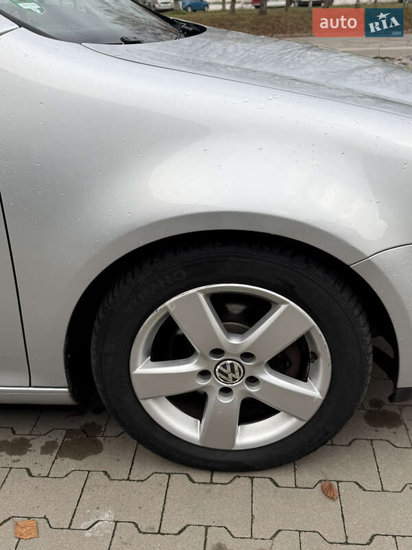 Хэтчбек Volkswagen Golf 2008 в Белой Церкви