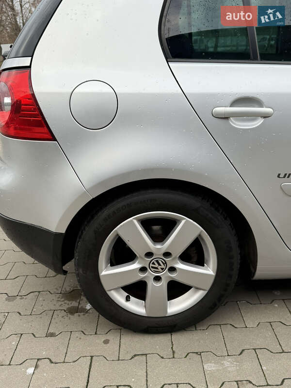 Хэтчбек Volkswagen Golf 2008 в Белой Церкви