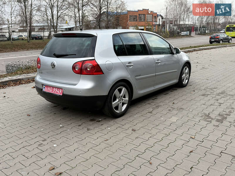 Хэтчбек Volkswagen Golf 2008 в Белой Церкви