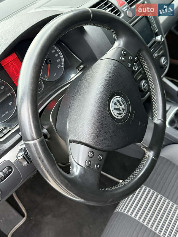 Хэтчбек Volkswagen Golf 2008 в Белой Церкви