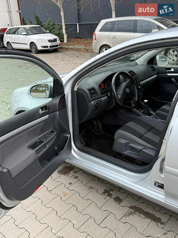 Хэтчбек Volkswagen Golf 2008 в Белой Церкви