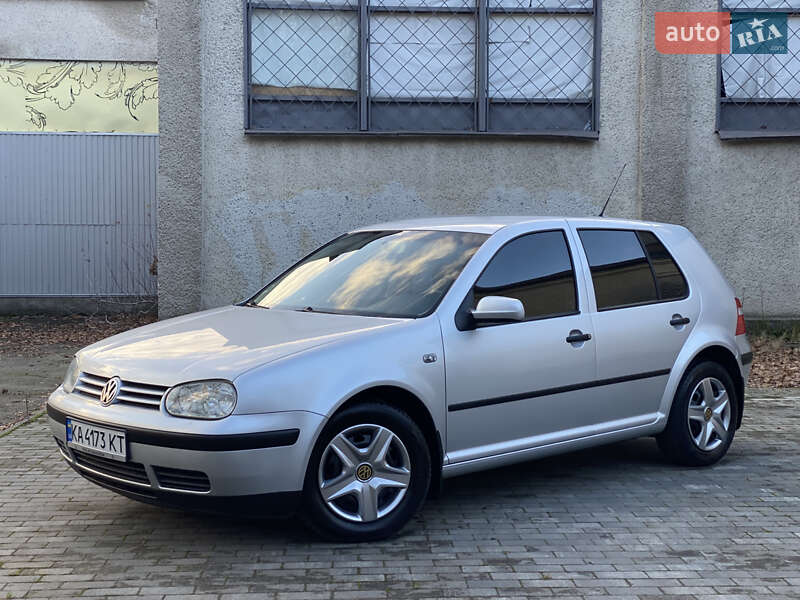 Volkswagen Golf 2003
