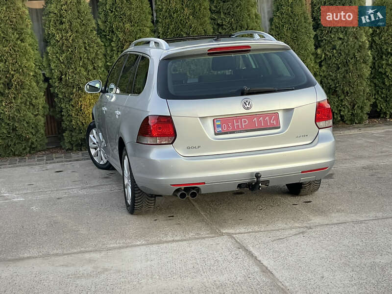 Універсал Volkswagen Golf 2011 в Сарнах