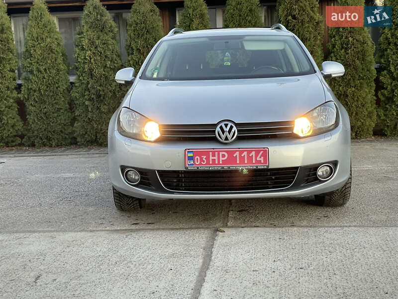 Універсал Volkswagen Golf 2011 в Сарнах