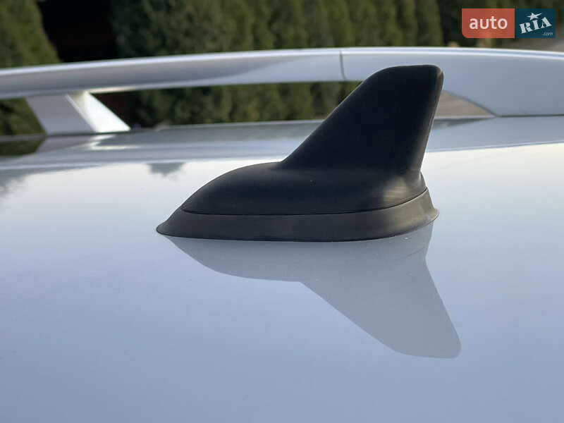 Універсал Volkswagen Golf 2011 в Сарнах