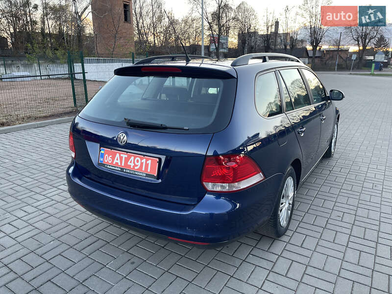 Універсал Volkswagen Golf 2007 в Житомирі