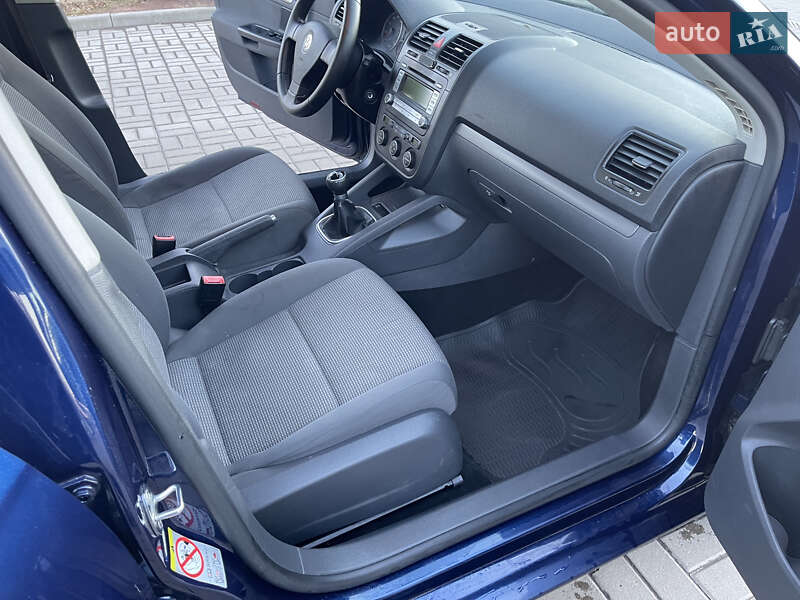 Універсал Volkswagen Golf 2007 в Житомирі