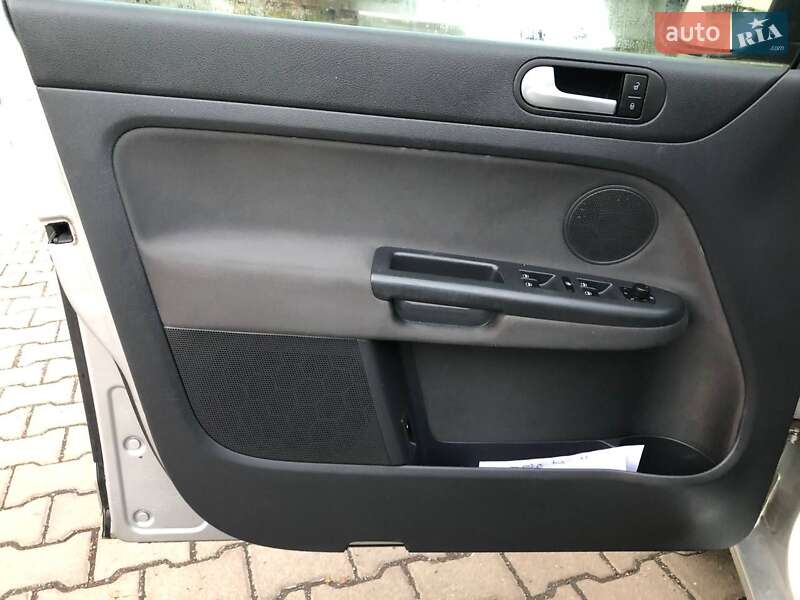 Хэтчбек Volkswagen Golf 2006 в Луцке фото 33 Хэтчбек Volkswagen Golf 2006 в Луцке