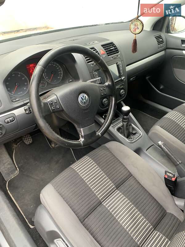 Хэтчбек Volkswagen Golf 2007 в Харькове
