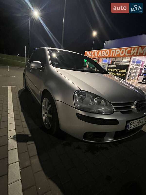 Хэтчбек Volkswagen Golf 2008 в Шепетовке