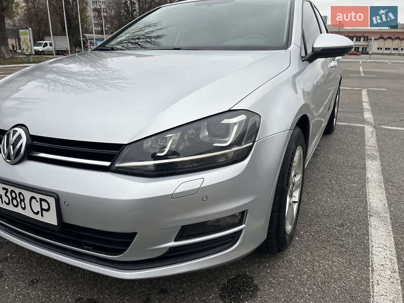 Универсал Volkswagen Golf 2013 в Киеве фото 7 Универсал Volkswagen Golf 2013 в Киеве