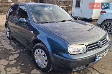 Хетчбек Volkswagen Golf 2002 в Вінниці