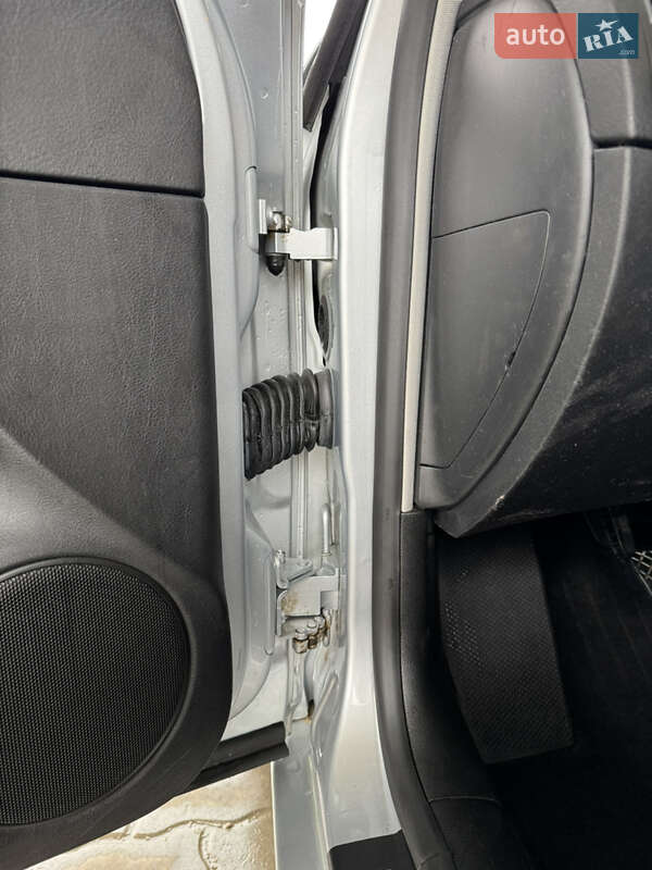 Хетчбек Volkswagen Golf 2003 в Чемерівцях фото 30 Хетчбек Volkswagen Golf 2003 в Чемерівцях