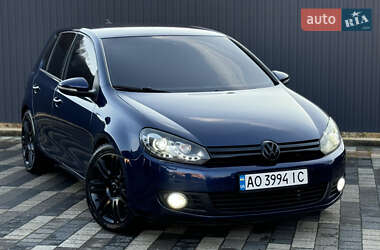 Хэтчбек Volkswagen Golf 2009 в Сваляве
