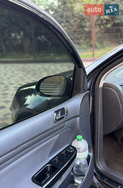 Хэтчбек Volkswagen Golf 2004 в Измаиле