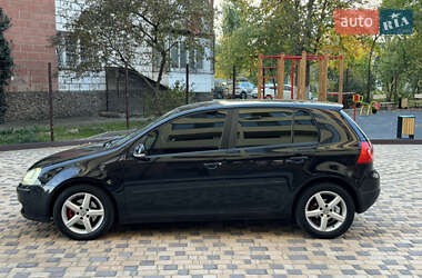 Хэтчбек Volkswagen Golf 2004 в Измаиле