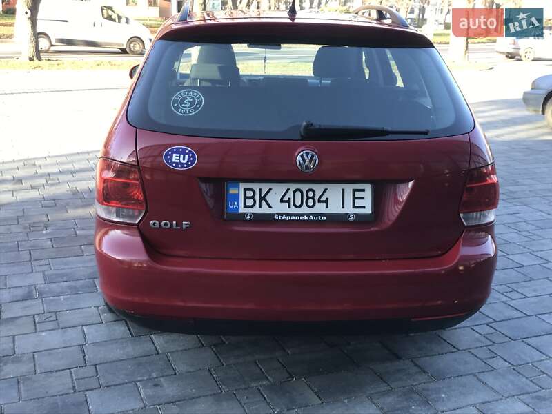 Універсал Volkswagen Golf 2009 в Рівному