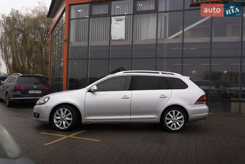 Универсал Volkswagen Golf 2010 в Ужгороде
