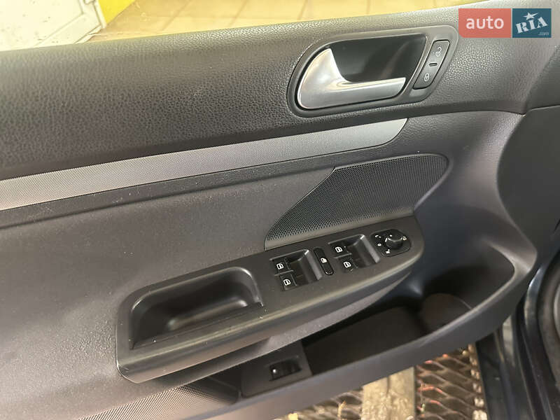 Хэтчбек Volkswagen Golf 2007 в Гайвороне фото 13 Хэтчбек Volkswagen Golf 2007 в Гайвороне