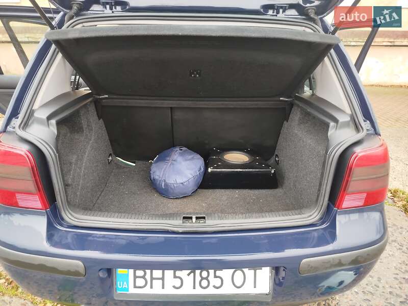 Хэтчбек Volkswagen Golf 1998 в Одессе