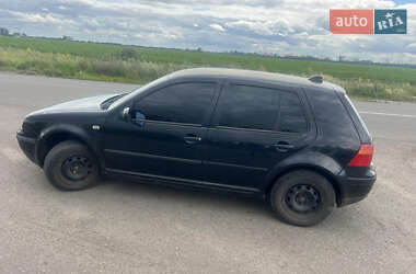 Хетчбек Volkswagen Golf 2001 в Харкові
