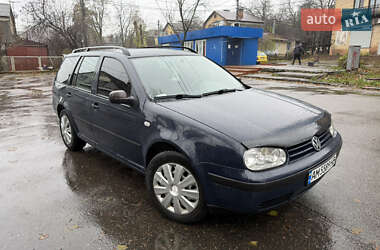 Універсал Volkswagen Golf 2000 в Києві