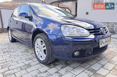Хетчбек Volkswagen Golf 2008 в Сваляві