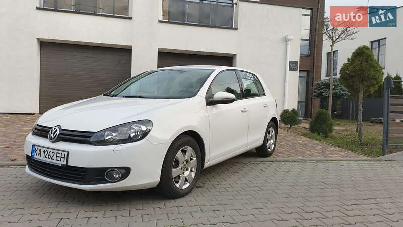 Хэтчбек Volkswagen Golf 2011 в Ирпене