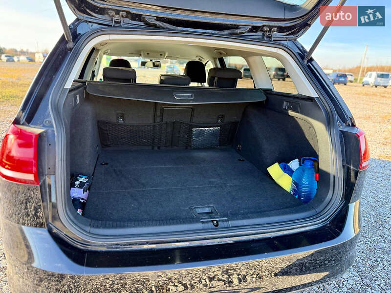 Універсал Volkswagen Golf 2014 в Новояворівську