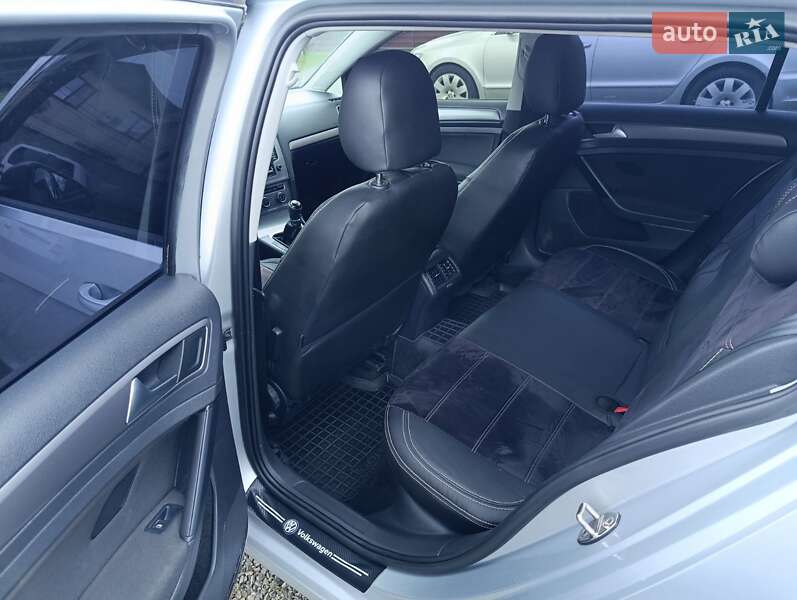 Универсал Volkswagen Golf 2014 в Иршаве