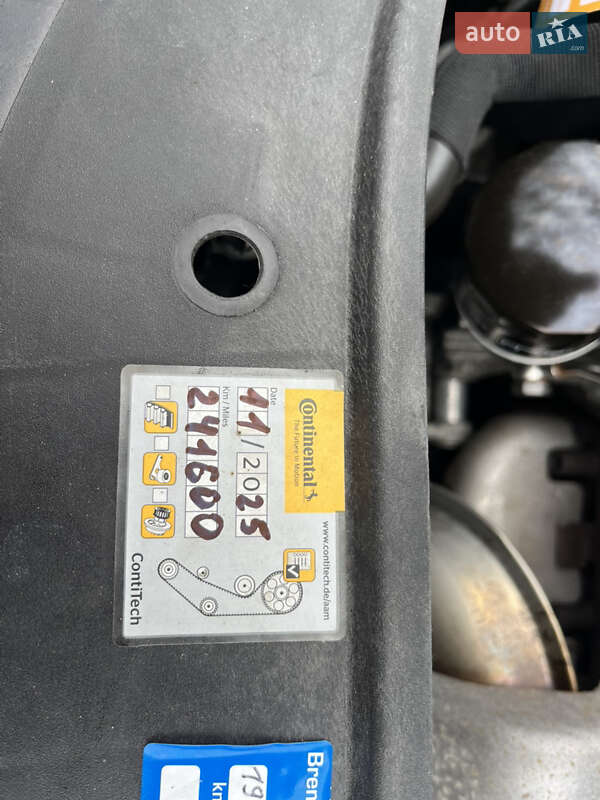 Универсал Volkswagen Golf 2011 в Черновцах