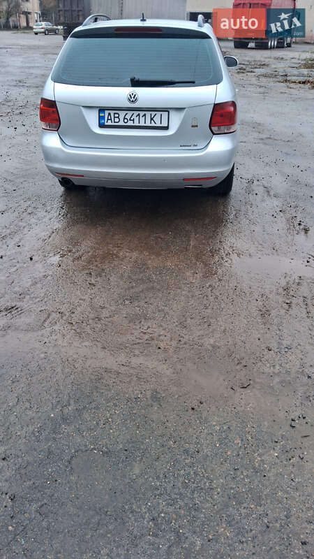 Универсал Volkswagen Golf 2009 в Томашполе