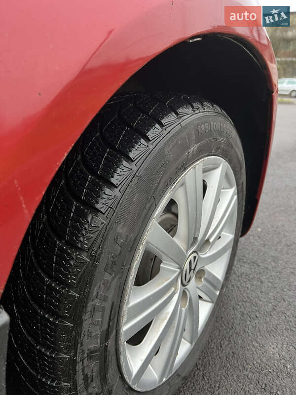 Хэтчбек Volkswagen Golf 2010 в Шостке