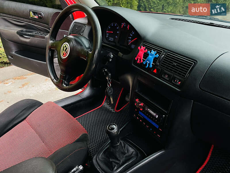 Хетчбек Volkswagen Golf 1998 в Івано-Франківську