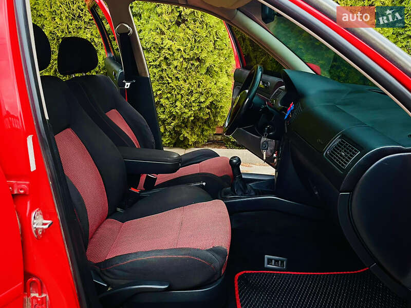 Хетчбек Volkswagen Golf 1998 в Івано-Франківську