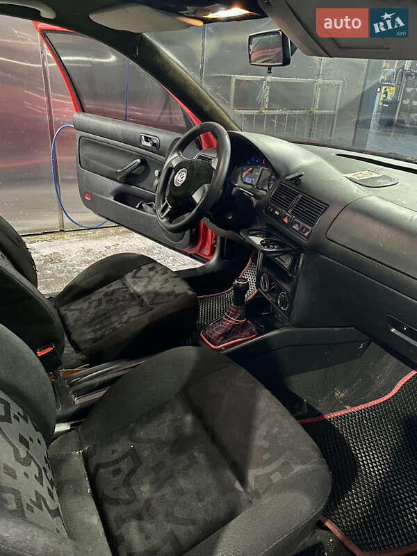 Хэтчбек Volkswagen Golf 1999 в Вышгороде