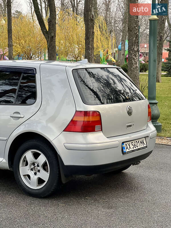 Хэтчбек Volkswagen Golf 1998 в Харькове