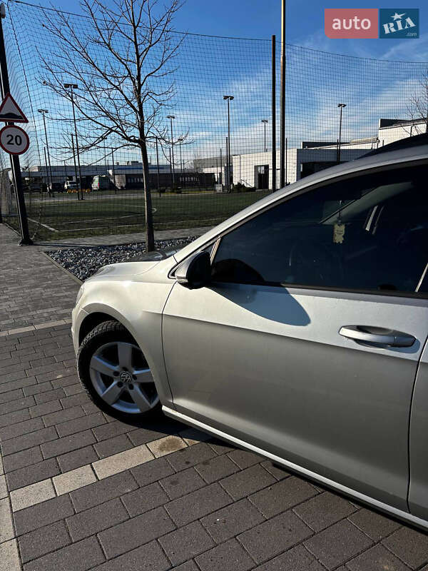 Универсал Volkswagen Golf 2014 в Мукачево