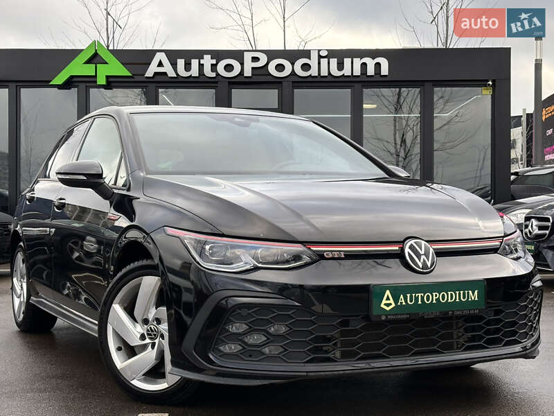 Volkswagen Golf 2021