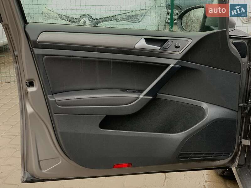 Хэтчбек Volkswagen Golf 2013 в Бердичеве