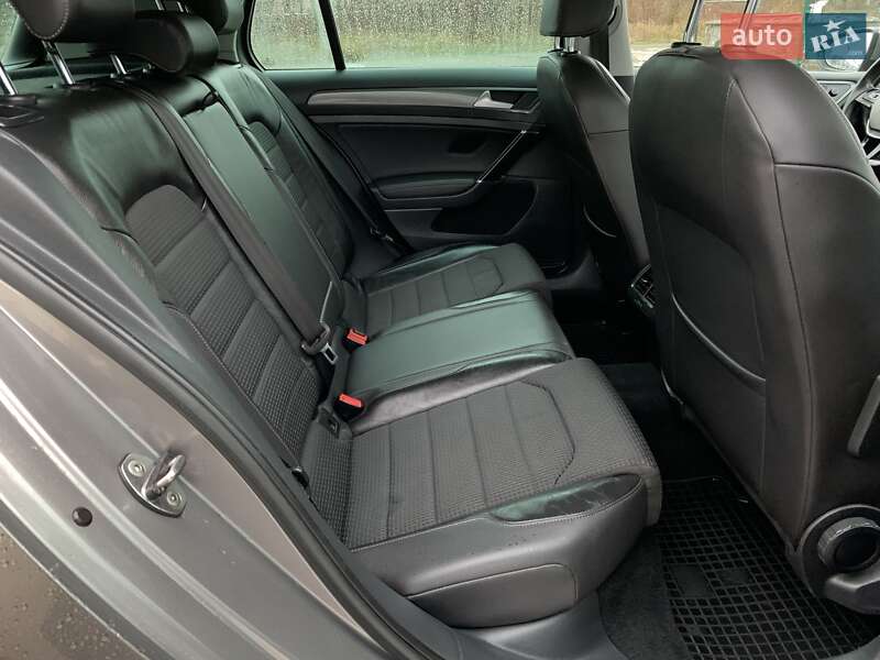 Хэтчбек Volkswagen Golf 2013 в Бердичеве