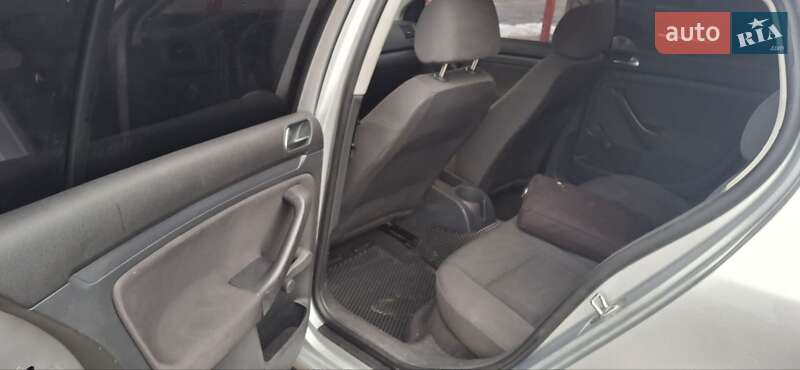 Хэтчбек Volkswagen Golf 2005 в Луцке фото 7 Хэтчбек Volkswagen Golf 2005 в Луцке