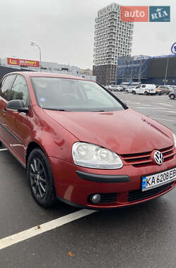 Хэтчбек Volkswagen Golf 2008 в Киеве
