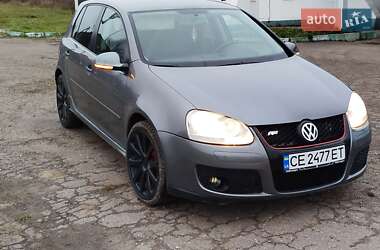 Хэтчбек Volkswagen Golf 2004 в Черновцах